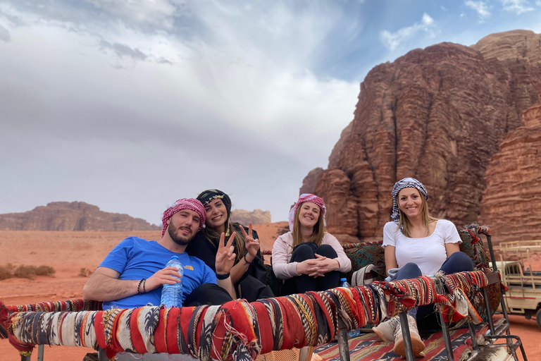 Wadi Rum: Jeep Tour & 1-Night Hostel Stay with Breakfast