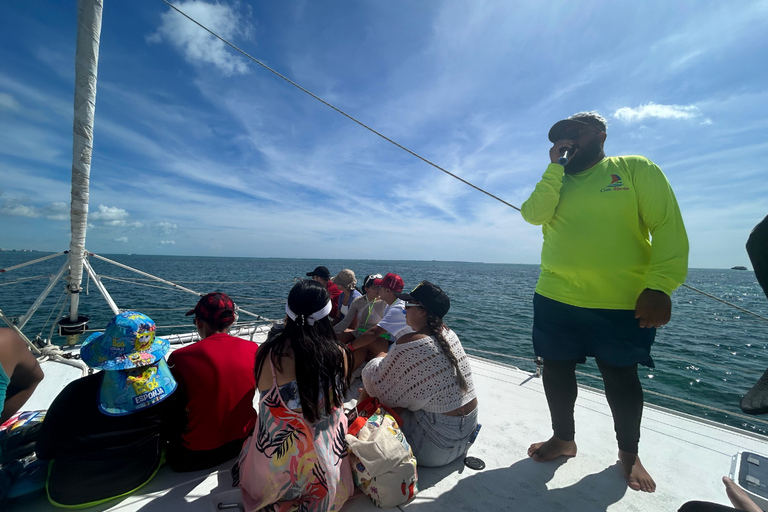 Cancun: Visit Isla Mujeres in a Catamaran with snorkel tour Tour from Cancun