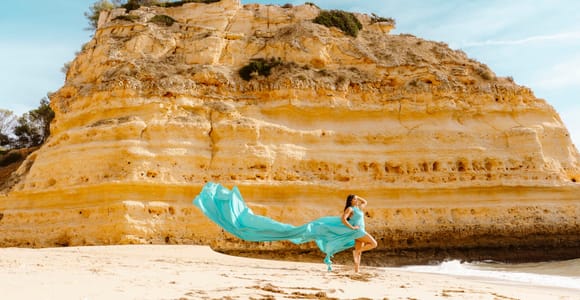 Algarve: 2h Luxury Flying Dress Photoshoot on the Beach