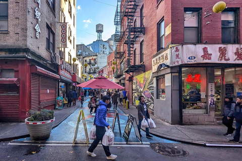 NYC: Soho, Chinatown, and Little Italy Private Walking Tour