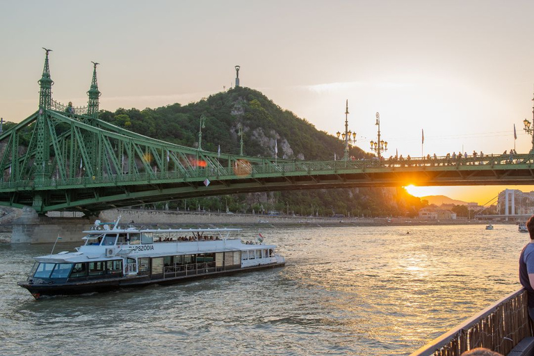 Croisière sur le Danube au coucher du soleil à Budapest avec Prosecco illimité