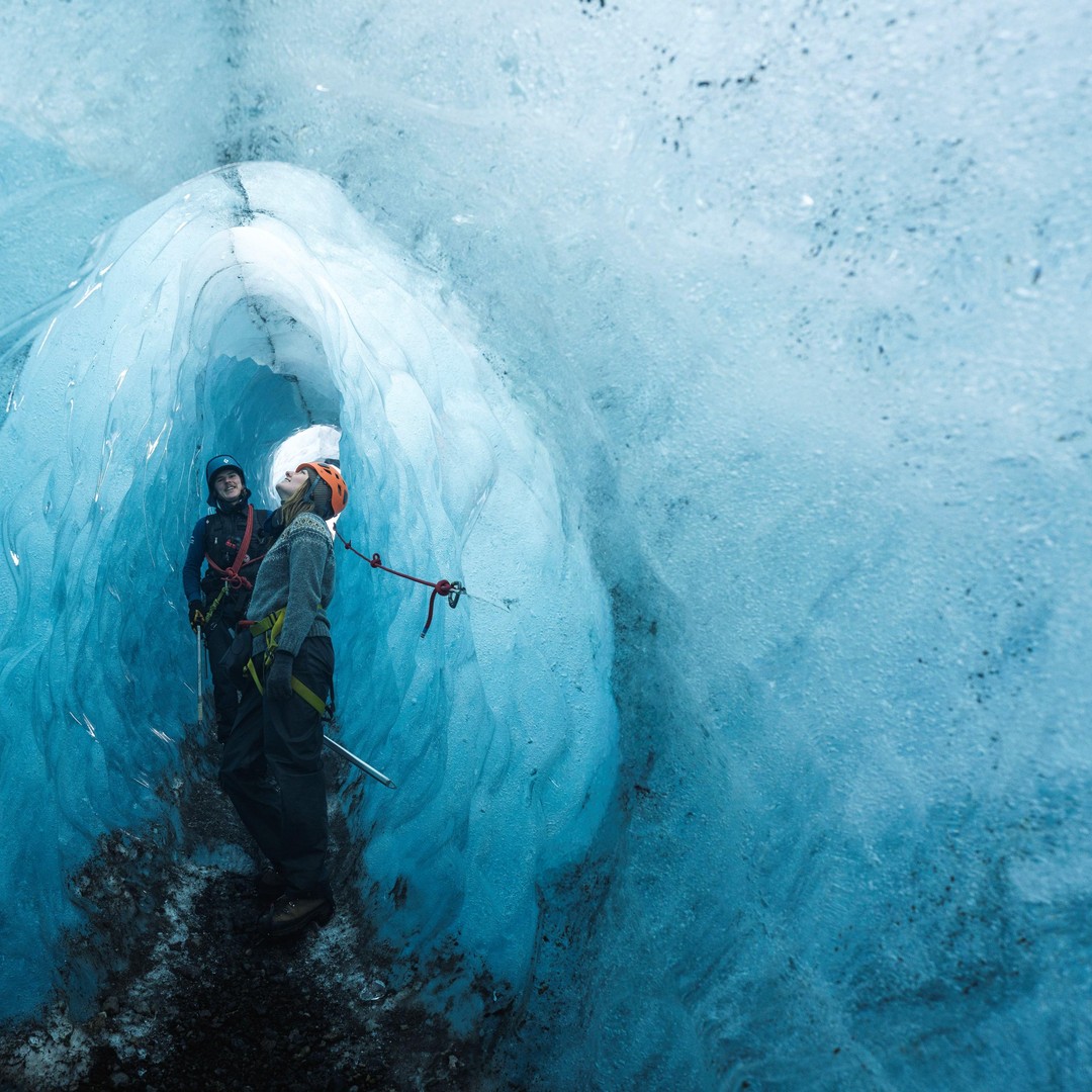 スカフタフェル: 青い氷の洞窟とヴァトナヨークルの氷河ハイキング