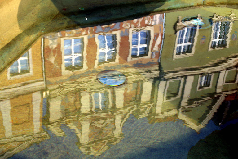 Poznań: Discover & Play – A Guided Tour with a City Game