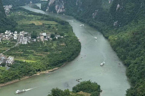 From Guilin/Yangshuo: Private Li River Cruise & Cycling Tour