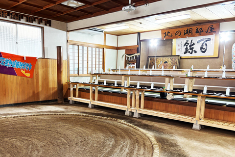 Tokyo: Sumo Experience with Live Show & Audience Challenge