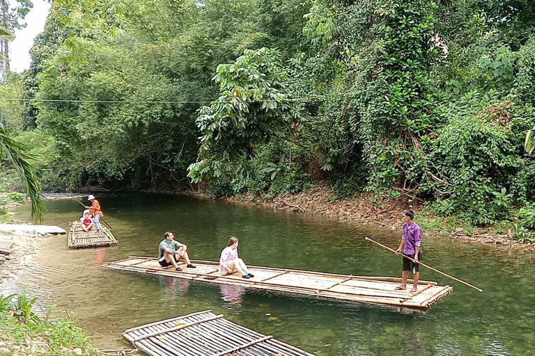 Autentica lezione di cucina tailandese e discesa in zattera di bambùBamboo Rafting | Corso di cucina | Cena