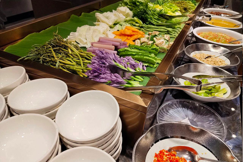Phnom Penh: All-You-Can-Eat Buffet Feast at Tonle Bassac II Lunch (Include Tea)