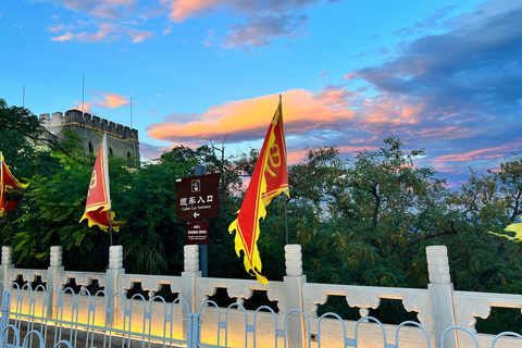 Beijing: Mutianyu Grote Muur Avond bustour