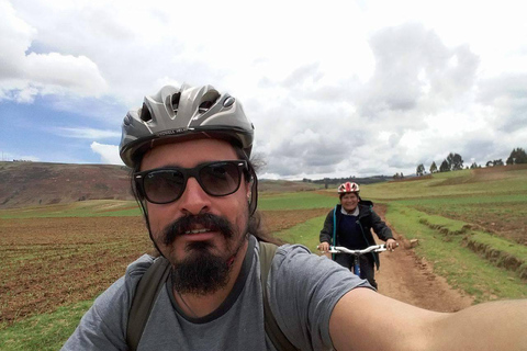 Cusco : Maras Moray Journée complète à véloCusco : Journée entière de Maras Moray à vélo