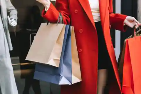 Floransa'daki The Mall'da bir gün alışveriş turu