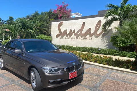 Luxury: MBJ Airport Private Taxi - Montego Bay Resorts