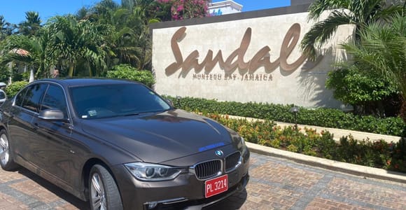 Luxury: Private Taxi from MBJ to Montego Bay Resorts