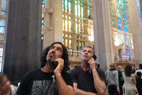 Sagrada Familia & Official Guide Private or Small Group Tour Sagrada Familia Small Groups Tour, Official Guide & Tickets