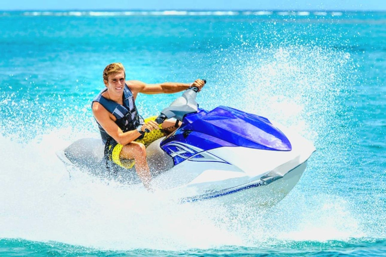 O paraíso de Mnemba; mergulho com jet ski na praia de Kendwa