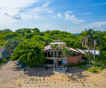 FromCartagena:Barranquilla day tour with sunset at pier 1888