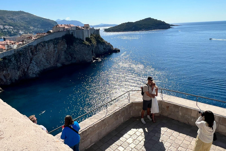 Vieille ville de Dubrovnik : un voyage à travers l&#039;histoire et les saveursVisite partagée en espagnol