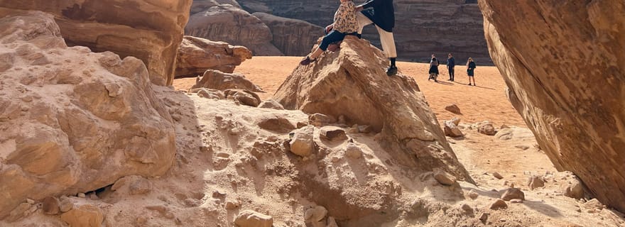 Wadi Rum : Visite privée de quatre heures en jeep avec des bédouins