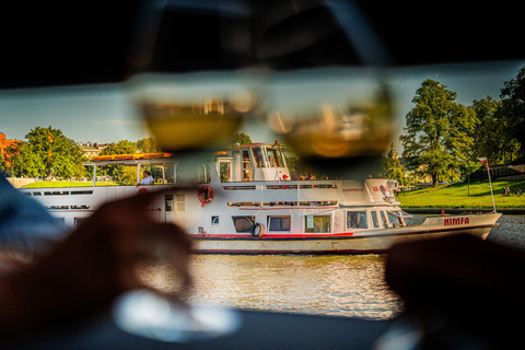 Krakow: Romantic Dinner with a Cruise on the Vistula River