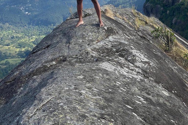 Kandy: Hanthana Lizard’s Back Hike