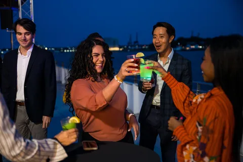 Nowy Jork: Wieczorny rejs Sip 'N Groove z DJ-em na żywo