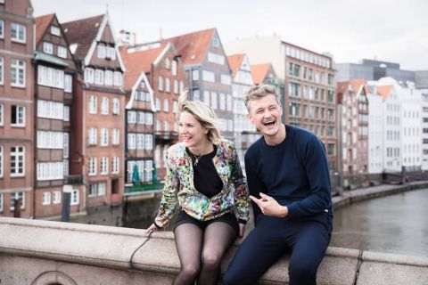 Hamburg: Private Couples' Photoshoot and Walking Tour