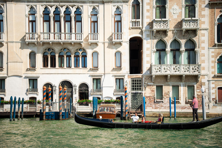 Venice: Fall in Love on a Private Grand Canal Gondola Ride