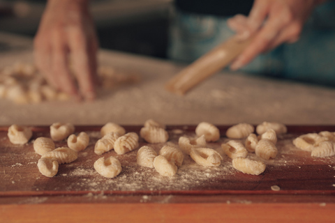 Martina Franca: Masseria Tour with Pasta & Mozzarella Class