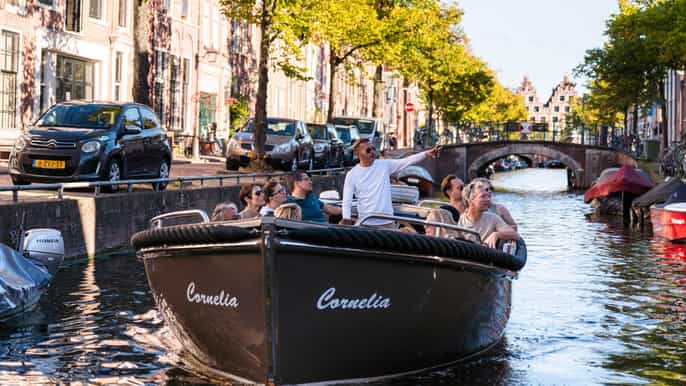 Haarlem: Open Boat Canal Tour in the Historical City Center