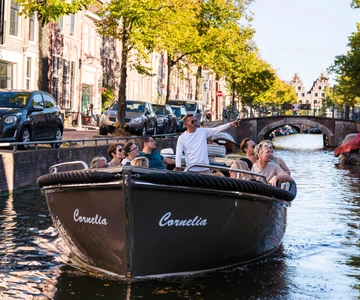Haarlem: Open Boat Canal Tour in the Historical City Center