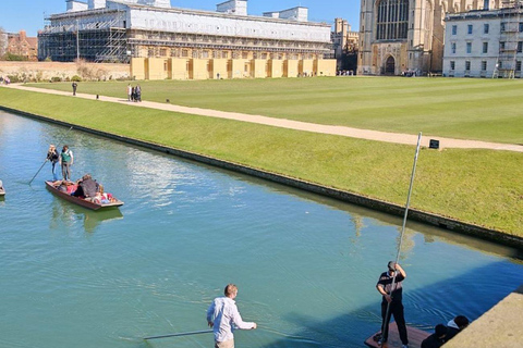 Cambridge: Guided Walking Tour with King's College Chapel