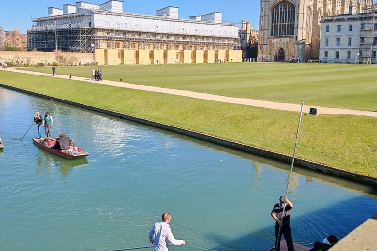 Cambridge: Guided Walking Tour with King's College Chapel