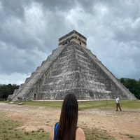 来自Merida Chichen Itza，Izamal＆Cenote Yokdzonot - Housity