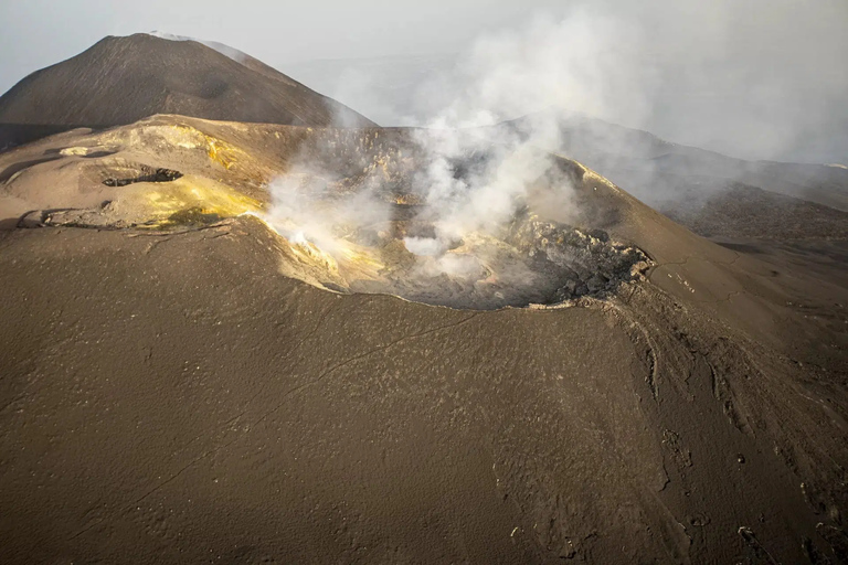 Excursión privada en helicóptero de 30 min por el Etna desde Fiumefreddo