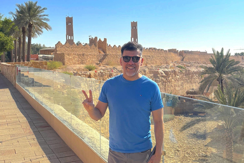 Riyadh: Cultural Guided City Tour & Historic Old Attractions Full-day shared group guided tour with Saudi lunch or dinner
