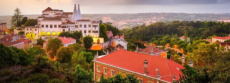 Au départ de Lisbonne : Visite de Sintra, du palais de Pena, de Regaleira et de Cascais