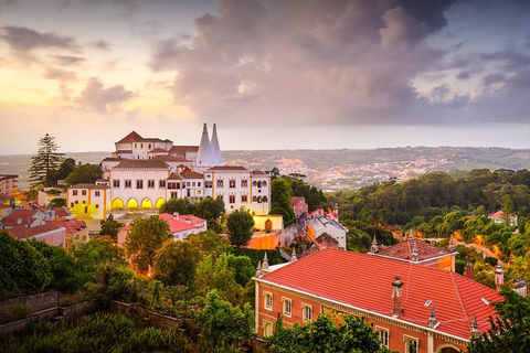 Au départ de Lisbonne : Visite de Sintra, du palais de Pena, de Regaleira et de CascaisVisite privée