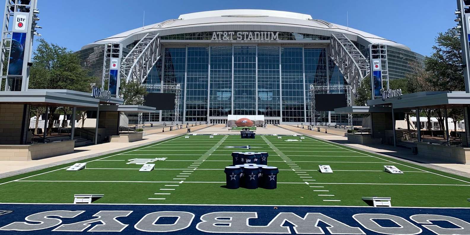 Dallas: Visita ao estádio AT\u0026T dos Cowboys com transporte | GetYourGuide, image size:1585x792
