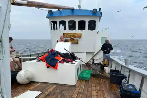 Stavanger: 5-Hour Fishing Trip with Equipment and Guide