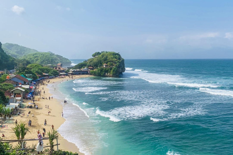 Yogyakarta: Pindul Cave Tubing & Indrayanti Beach Tour