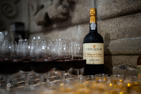 “Porto: Fado Show with Guided Tour in a Historic Monastery”