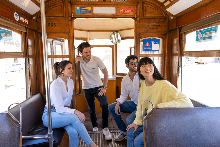 Lisbonne : Visite à pied, quartier de Belém, tour en bateau et en tramwayVisite guidée en groupe partagé - Guide espagnol