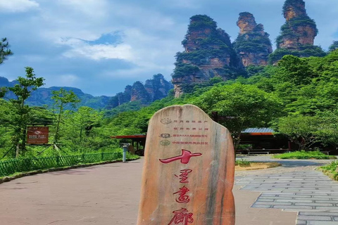 Zhangjiajie: 6-Day Private Tour with Phoenix Ancient Town