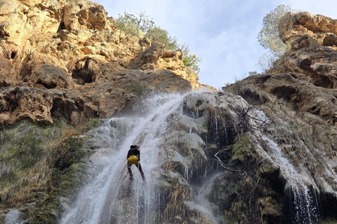 Cortes de Pallás, Valencia: Otonel Gorge or "La Doncella" Gorge Cortes de Pallás, Valencia: Otonel Ravine or "La Doncella" Ravine