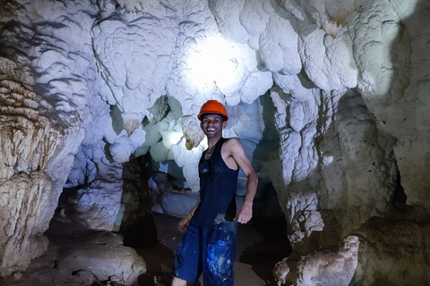 Excursión a las Cavernas. Motos, cuevas y cascadasTemporada de verano