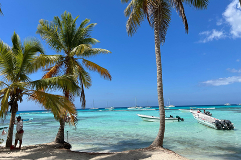 Excursão à Ilha Saona e ao Rio Chavon com almoço e bebidasOpção de excursão regular em grupo compartilhado