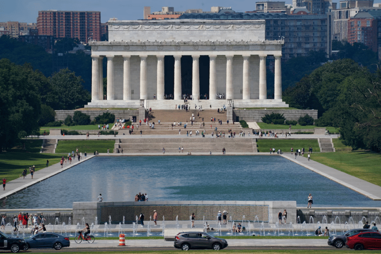 Washington, DC: Monuments Guided Tour with Transportation Monuments Day Tour