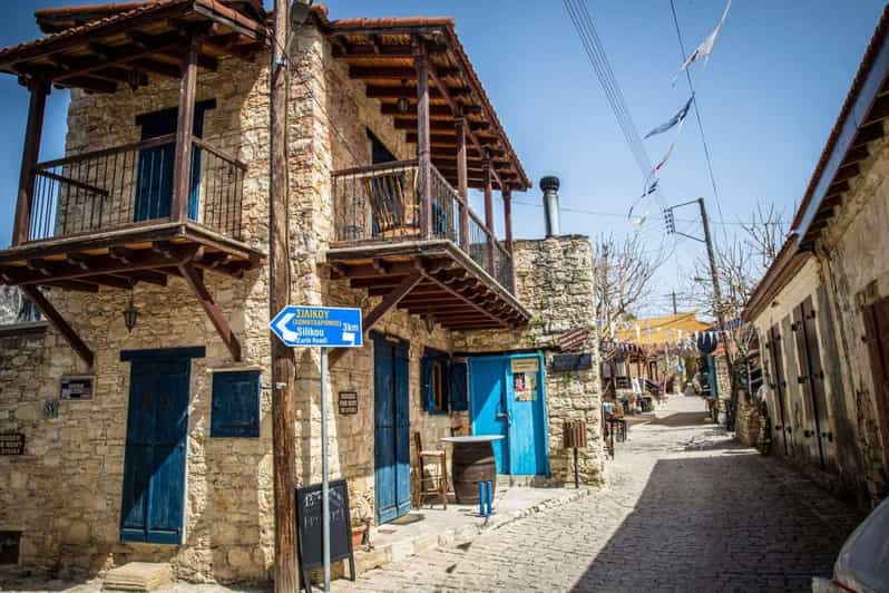AB PAPHOS: Der Charme des authentischen Troodos mit dem Geländewagen