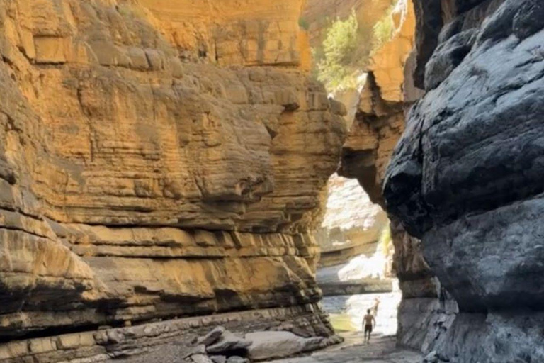 Wadi Ghul Adventure Hike, Misfat Al Abriyeen Tour & Lunch