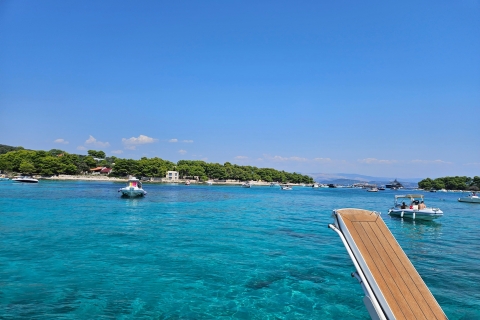 Split : Excursion d'une journée en yacht privé avec collations et boissons