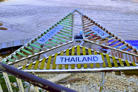 Journée complète à Chiang Rai : 3 temples, Triangle d&#039;Or et tour en bateau